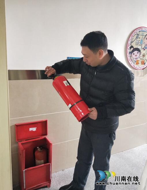 纳溪区天仙镇卫生院开展安全学习及大排查(图1) 纳溪区天仙镇卫生院开展安全学习及大排查(图1)