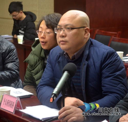 落实减税降费 泸州市税务局召开企业座谈会(图3) 落实减税降费 泸州市税务局召开企业座谈会(图3)