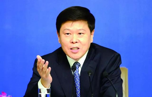 泸州封晓川当选财会信报2018年十大财税人物(图1)