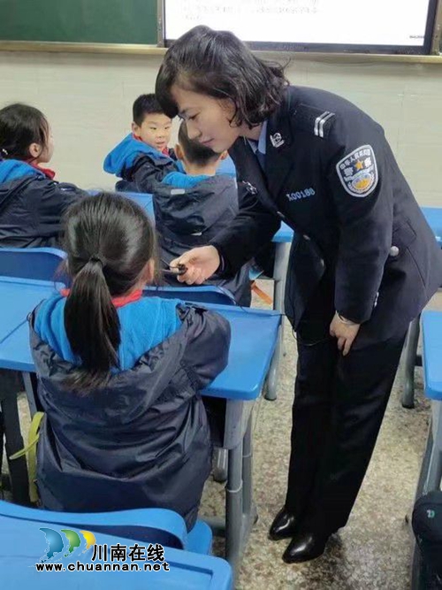 您的付出从未忘记&nbsp;酒城警嫂之家开展春节慰问(图2)