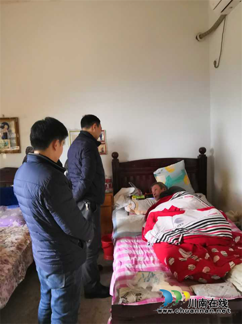 纳溪区卫健系统开展敬老助困活动(图2)