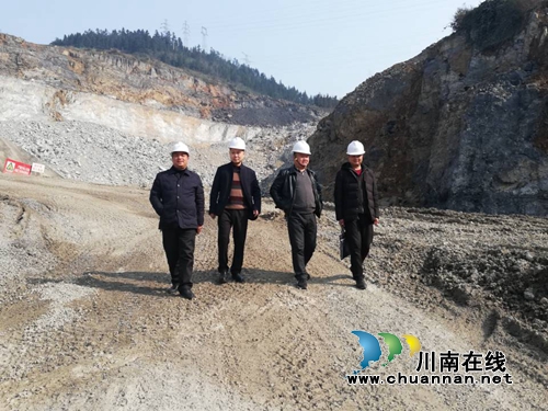 省应急管理厅基础管理处副处长陈明赴叙永督查春节非煤矿山安全生产(图3)