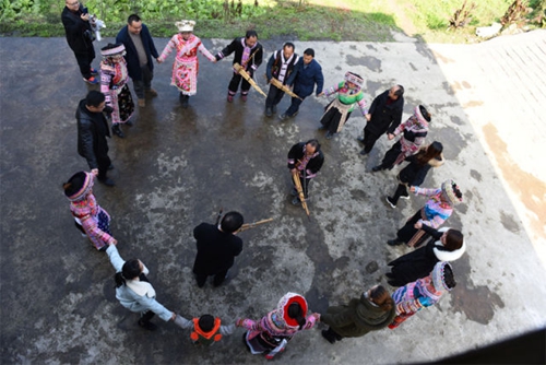 三斗米，谁为你折腰？——乌蒙山彝家苗寨夜话(图6)