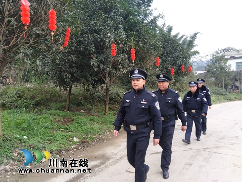 宜宾五矿镇春节期间开展扫黑除恶专项斗争宣传工作(图5) 宜宾五矿镇春节期间开展扫黑除恶专项斗争宣传工作(图5)