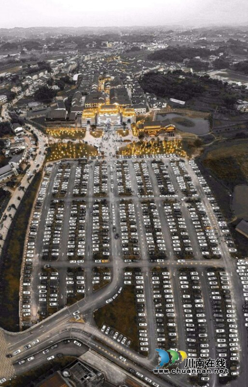 泸州交警吴俊霖：春节7天都在岗&nbsp;“拒见”妈妈(图2)