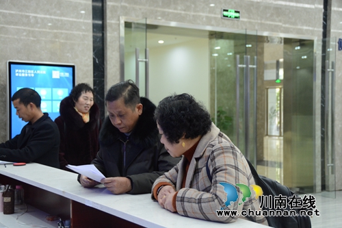 江阳区法院诉讼服务中心:上班收心聚力忙立案(图3) 江阳区法院诉讼服务中心:上班收心聚力忙立案(图3)