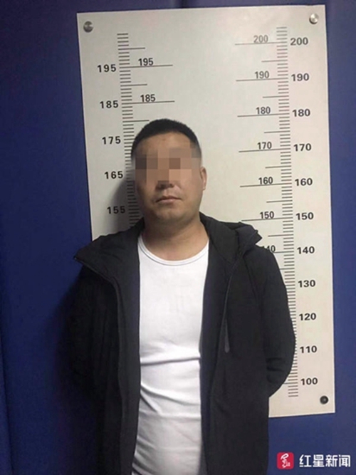 宜宾：喷漆拍照恐吓骚扰家人&nbsp;“套路贷”被打掉(图4)