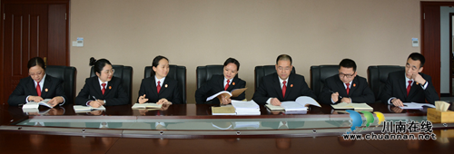 春节期间 江阳法院刑庭依旧活跃在审判战线上(图2) 春节期间 江阳法院刑庭依旧活跃在审判战线上(图2)