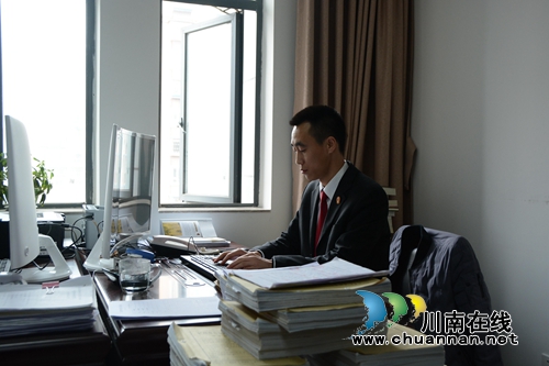 春节期间 江阳法院刑庭依旧活跃在审判战线上(图6) 春节期间 江阳法院刑庭依旧活跃在审判战线上(图6)