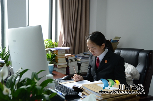 春节期间 江阳法院刑庭依旧活跃在审判战线上(图9) 春节期间 江阳法院刑庭依旧活跃在审判战线上(图9)