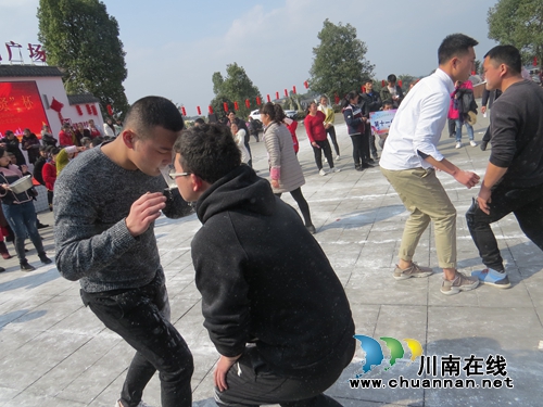 龙马潭区特兴街道走马村举行“新乡贤”杯农民运动会(图1)