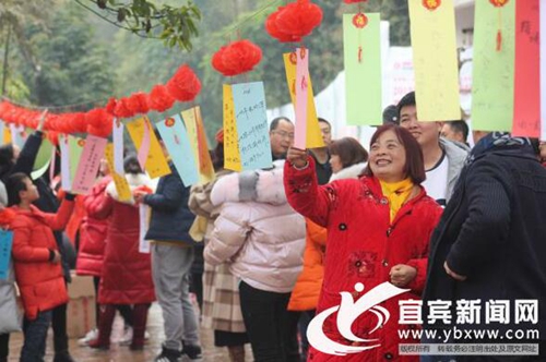 热闹庆元宵&nbsp;宜宾首届迎春花市销售近200万元(图2)