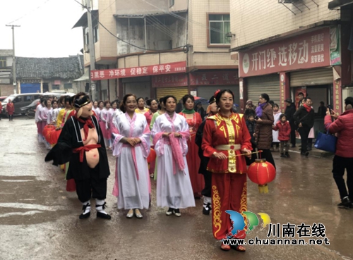 宜宾汪家镇：传统民俗活力盛&nbsp;锣鼓喧天闹元宵(图3)