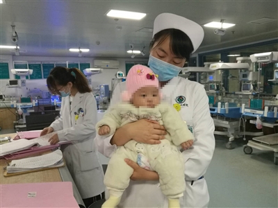泸州：新生儿“落”在医院&nbsp;医护人员照看4个月(图1)
