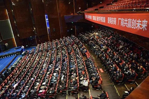 郎酒坚定高端战略&nbsp;汪俊林强调要与茅台各有特色(图4)