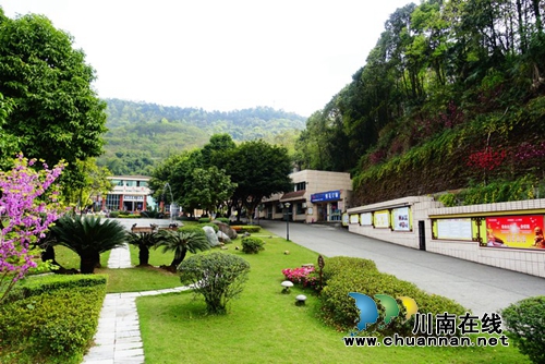 泸州市殡仪馆施工打围&nbsp;市民请注意安全！(图1)