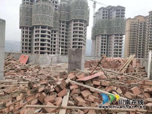 古蔺县住建局：拆除违法建设&nbsp;&nbsp;维护小区秩序(图5)