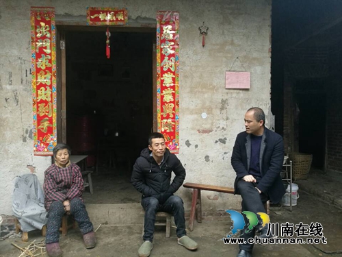 泸县太伏镇深入开展“走服引”主题活动(图2) 泸县太伏镇深入开展“走服引”主题活动(图2)