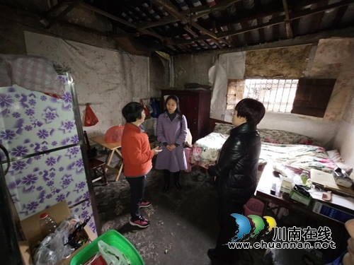 泸州市总工会领导到合江检查困难职工帮扶工作(图2)