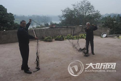 非法捕鸟还发朋友圈 泸州一村民称“不懂法”(图2)