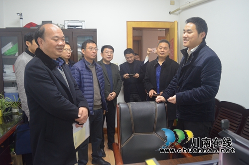 省调研组调研玉蟾街道退役军人信息录入工作(图1)