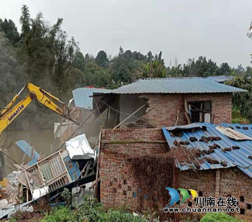 龙马潭治违强力推进&nbsp;拆除侵占国有土地违建900余平方米(图3)