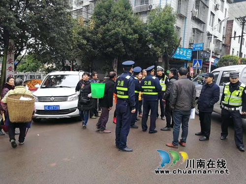 泸县太伏镇深入开展道路交通安全宣传活动(图1) 泸县太伏镇深入开展道路交通安全宣传活动(图1)