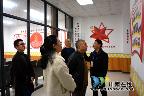 泸州市委组织部到叙永县开展“酒城先锋五大攻坚计划”专项调研(图1) 泸州市委组织部到叙永县开展“酒城先锋五大攻坚计划”专项调研(图1)