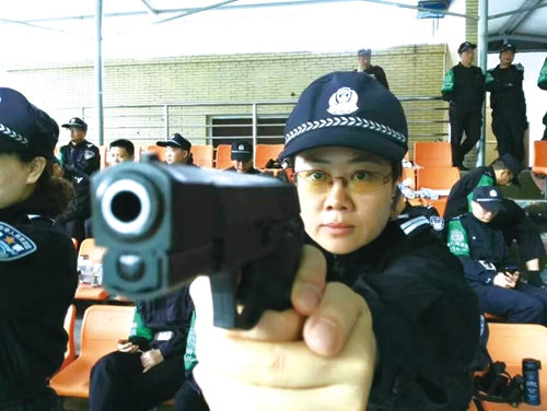 巾帼扬采天地间&nbsp;&nbsp;敢同日月争光辉(图1)