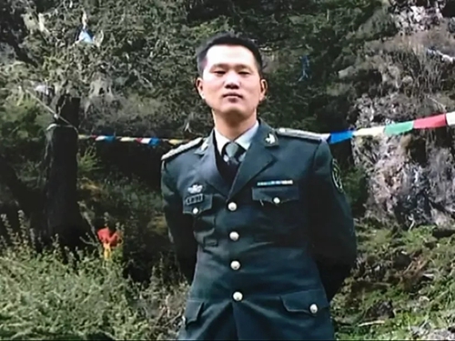 爸爸牺牲10年 自贡母亲瞒了孩子10年……(图12) 爸爸牺牲10年 自贡母亲瞒了孩子10年……(图12)