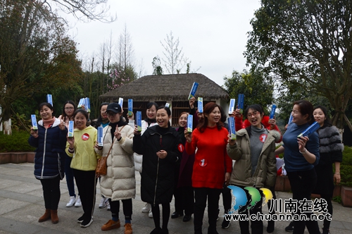 江阳区北城街道开展“展巾帼风采&nbsp;搏美丽人生”三八节趣味比赛(图2)