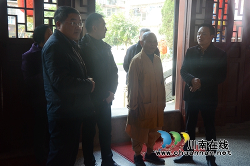 张福荣到泸县太伏镇调研宗教活动场所安全工作(图2)