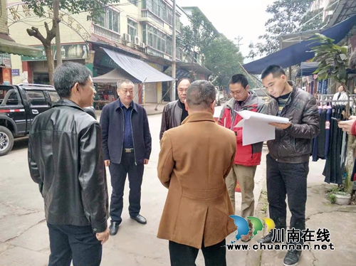 泸县政协副主席杜开卷率队踏勘城乡污水管网建设情况(图2)