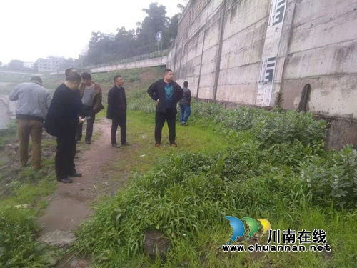 龙马潭区综合行政执法局加强污水直排问题整治(图1)