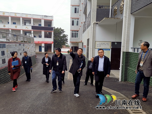 泸县牛滩镇开展镇域内学校食品安全大检查(图1)