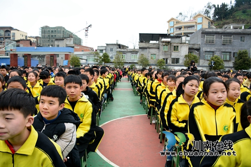 古蔺：法治春风润校园&nbsp;青春路上结伴行(图5)