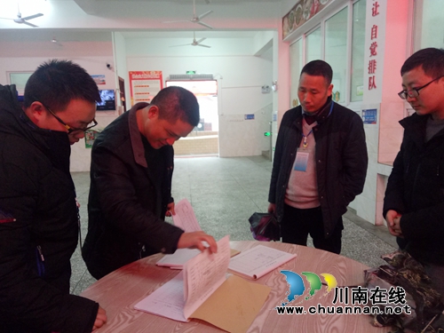 泸县教体局、泸县市场监督管理局到海潮镇开展校园食品安全检查(图2)