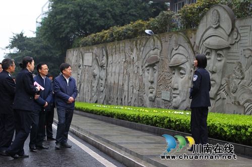 省委组织部专题调研四川警察学院党建工作(图1) 省委组织部专题调研四川警察学院党建工作(图1)