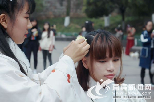 弘扬传统文化&nbsp;宜宾汉文化爱好者举办花朝节(图2)