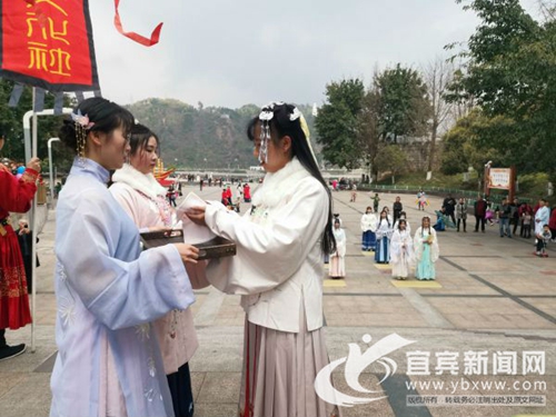 弘扬传统文化&nbsp;宜宾汉文化爱好者举办花朝节(图4)