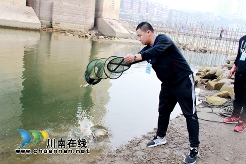 泸州龙马潭：严打禁渔期非法捕捞&nbsp;保护鱼类繁殖(图5)