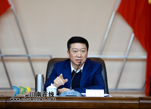 泸州高新区召开2019年党建暨经济工作会议(图2)