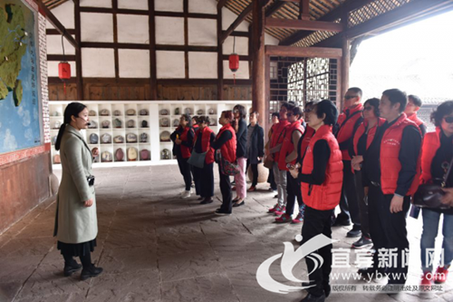 加拿大BC省客人到宜宾李庄古镇参观交流(图2)