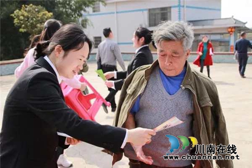 只教一个词！江阳法院这场巡回法庭审案很特别(图13)