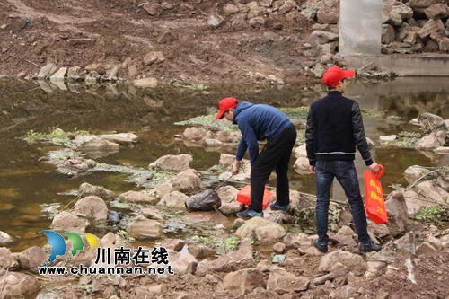 龙马潭区金龙镇开展“世界水日”保护水源志愿服务活动(图4)