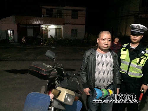 宜宾筠连交警大队“白+黑”开展酒驾集中专项整治行动(图1)