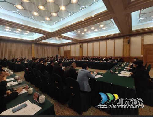 泸州高新区：以高效率和优质服务为企业办好事(图2)