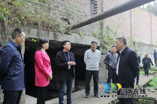 薛学深带队到泸县云龙镇督查河长制工作(图1)
