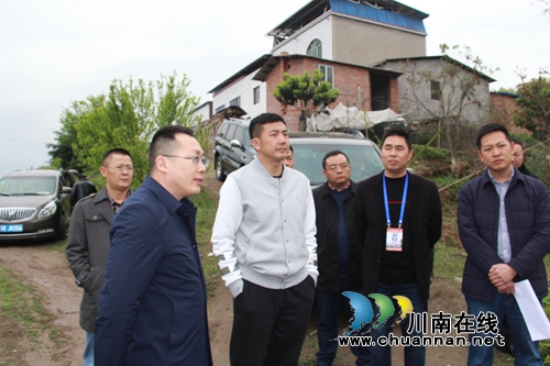 薛学深带队到泸县云龙镇督查河长制工作(图3)
