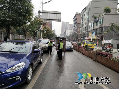 宜宾筠连交警大队联合运管开展人力三轮安装动力装置行动(图2)
